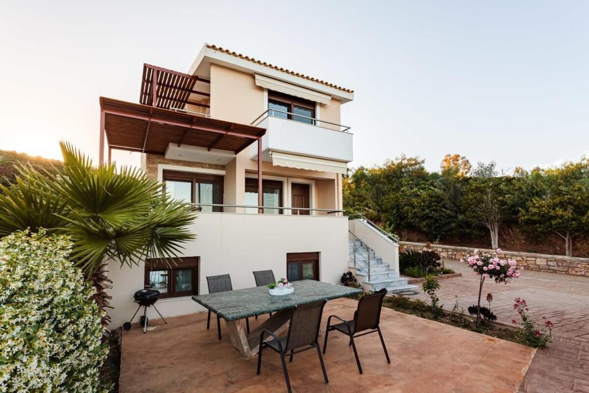 Villa Armonia - Beachfront Majestic Retreat Petalidi Bagian luar foto