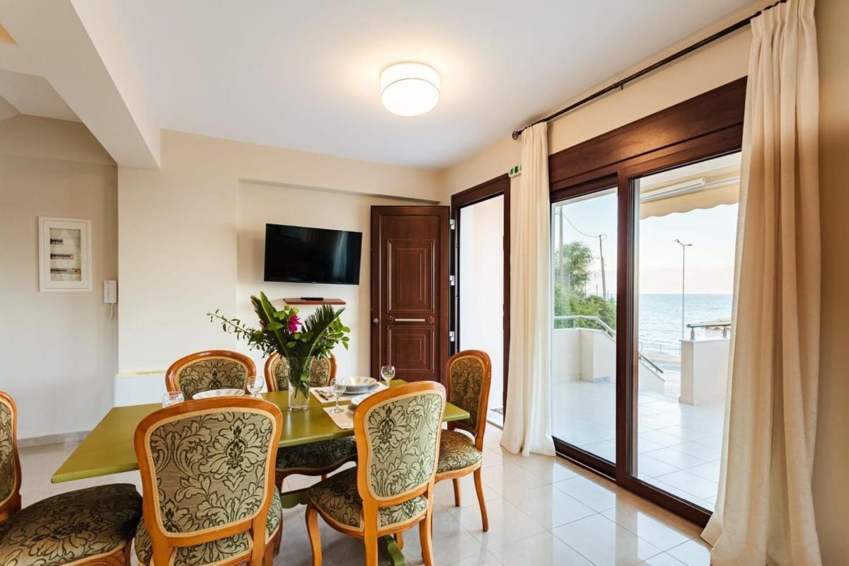 Villa Armonia - Beachfront Majestic Retreat Petalidi Bagian luar foto